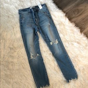 Abercrombie Size 28 jeans